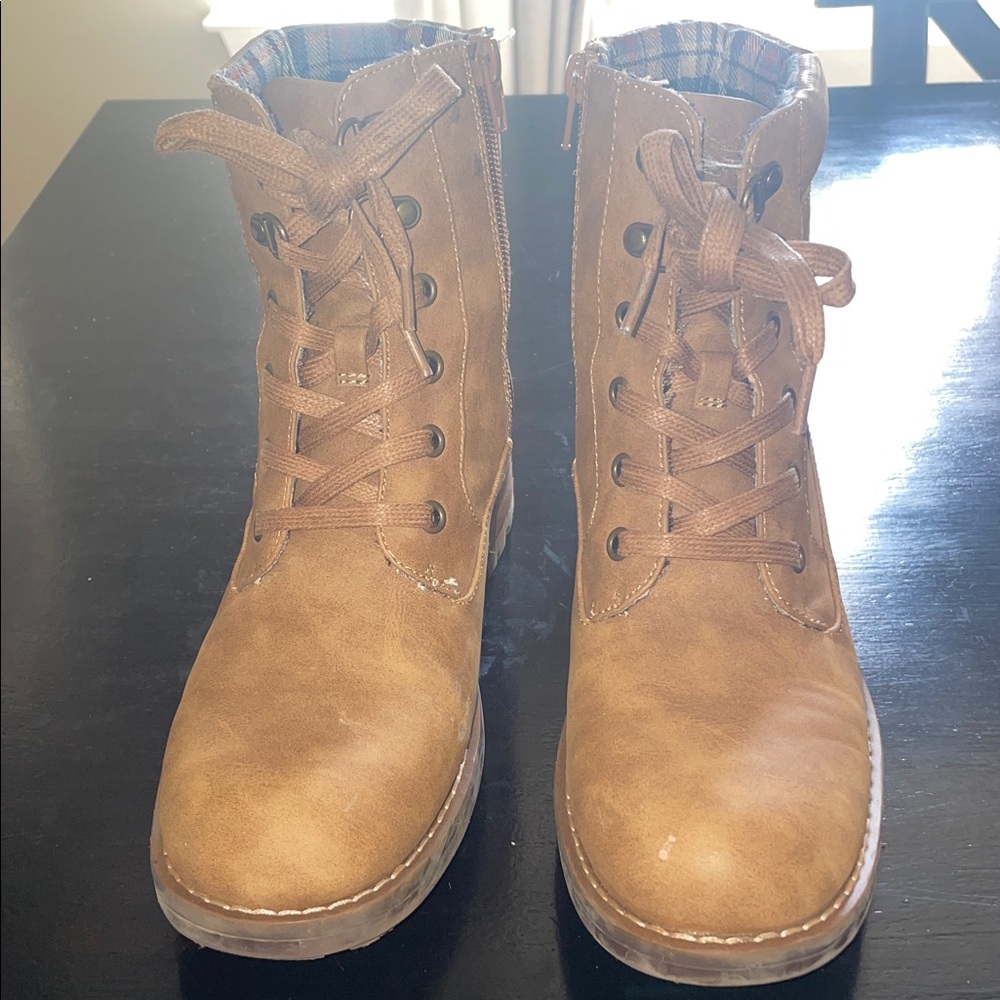 Crown Vintage Marley Boot - Picture 2 of 7